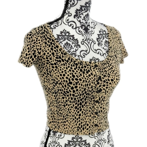 John Galt 100% Cotton Y2K Inspired It-Girl Leopard Print Button-Up Crop Top - Picture 9 of 10